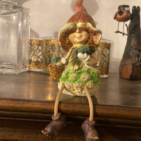 sitting Fairy - Picture 3 of 6